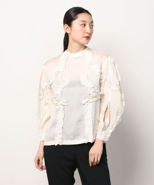 TOGA PULLA(トーガ プルラ)の「TOGA PULLA キュプラストライプブラウス(シャツ/ブラウス・レディース・ホワイト・38/36)」の9枚目の写真