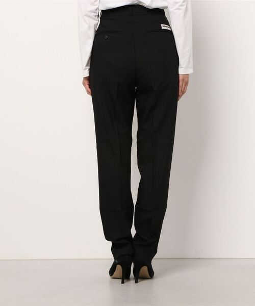 MSCHF（ミスチーフ）の「PROJECT MAGO_TAILORED PINTUCK TROUSERS（その他パンツ・レディース・ブラック/ブラウン・M/S）」の17枚目の写真
