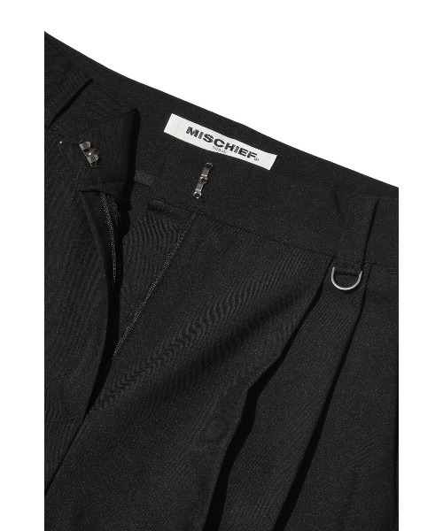 MSCHF（ミスチーフ）の「PROJECT MAGO_TAILORED PINTUCK TROUSERS（その他パンツ・レディース・ブラック/ブラウン・M/S）」の7枚目の写真