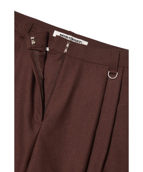 MSCHF（ミスチーフ）の「PROJECT MAGO_TAILORED PINTUCK TROUSERS（その他パンツ・レディース・ブラック/ブラウン・M/S）」の3枚目の写真