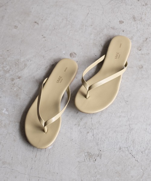 Kastane（カスタネ）の「フェイクレザートングサンダル（サンダル・レディース・ダークブラウン/オリーブ/ブラック・37/36/38）」の3枚目の写真