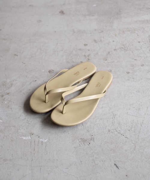 Kastane（カスタネ）の「フェイクレザートングサンダル（サンダル・レディース・ダークブラウン/オリーブ/ブラック・37/36/38）」の11枚目の写真