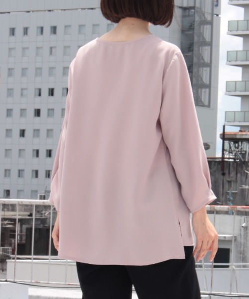 fleur by mint breeze(フルールバイミントブリーズ)の「ボタンデザイン ロング ブラウス(シャツ/ブラウス・レディース・ピンク/ネイビー/キャメル・M/5L/4L/L/3L/LL)」の19枚目の写真