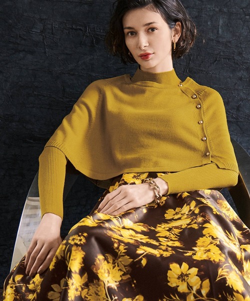 STRAWBERRY-FIELDS(ストロベリーフィールズ)の「ウールブッセ ポンチョ付きニット(ニット/セーター・レディース・マスタード/トップグレー/ベージュ・2)」の6枚目の写真