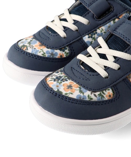 IFME(イフミー)の「IFME/イフミーコラボ花柄スニーカー(スニーカー・キッズ・オフホワイト/ネイビー/ピンク/ラベンダー・14cm/15cm/16cm/17cm/18cm/19cm/20cm/21cm)」の15枚目の写真