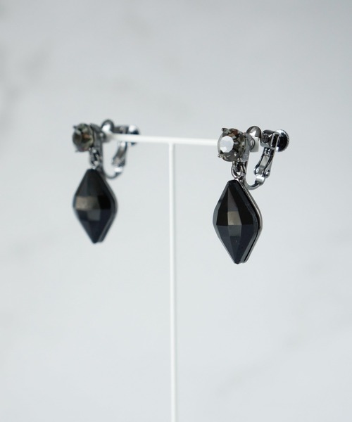 KU-CROISSANT（クークロワッサン）の「クリスタル ブラックイヤリング