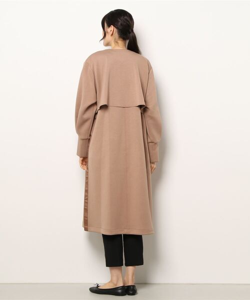 HERENCIA（ヘレンチア）の「バックシャン サイドテープ エアクッション ノーカラー ロングコート（ノーカラーコート・レディース・ライトブルー/ブラック/ライトブラウン/ミント/グレイッシュベージュ・MEDIUM）」の6枚目の写真