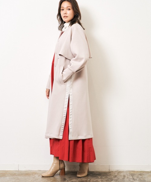 HERENCIA（ヘレンチア）の「バックシャン サイドテープ エアクッション ノーカラー ロングコート（ノーカラーコート・レディース・ライトブルー/ブラック/ライトブラウン/ミント/グレイッシュベージュ・MEDIUM）」の4枚目の写真