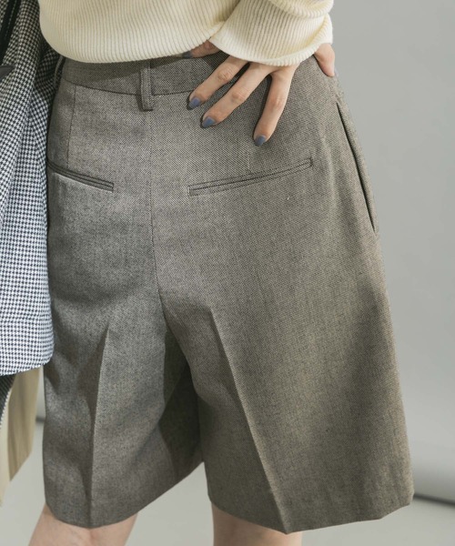 URBAN RESEARCH（アーバンリサーチ）の「マニッシュツィードハーフパンツ（その他パンツ・レディース・グレー系その他/ベージュ系その他・38/36）」の6枚目の写真