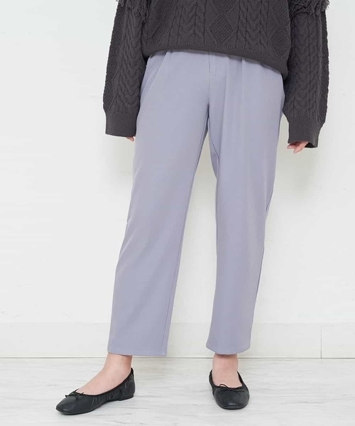 a.v.v（アーヴェヴェ）の「[150-160]タックテーパードパンツ（スラックス・キッズ・グリーン/ライトブルー・150/160）」の2枚目の写真