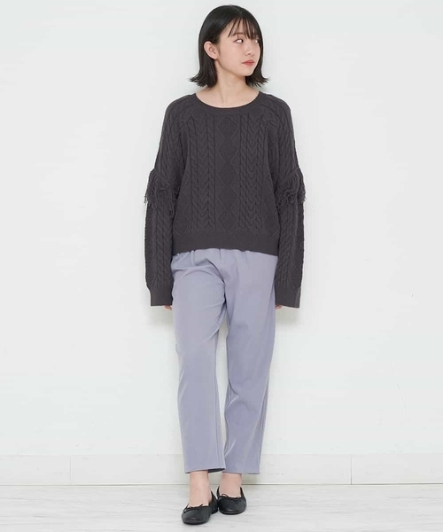 a.v.v（アーヴェヴェ）の「[150-160]タックテーパードパンツ（スラックス・キッズ・グリーン/ライトブルー・150/160）」の5枚目の写真