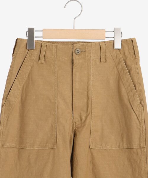 le.coeur blanc(ルクールブラン)の「バックサテンストレッチベイカーパンツ(その他パンツ・レディース・キャメル/カーキオリーブ・36/38)」の19枚目の写真