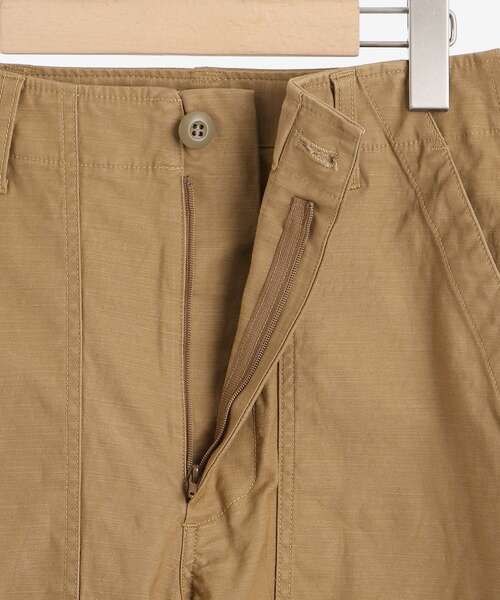 le.coeur blanc(ルクールブラン)の「バックサテンストレッチベイカーパンツ(その他パンツ・レディース・キャメル/カーキオリーブ・36/38)」の21枚目の写真