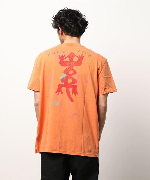 Desigual(デシグアル)の「メンズ Tシャツ半袖 BARUCH(Tシャツ/カットソー・メンズ・オレンジ・S/M/L/XL/XXL)」の3枚目の写真