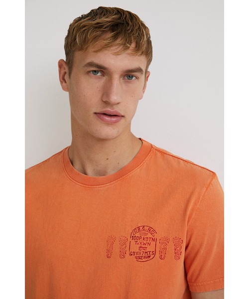Desigual(デシグアル)の「メンズ Tシャツ半袖 BARUCH(Tシャツ/カットソー・メンズ・オレンジ・S/M/L/XL/XXL)」の7枚目の写真