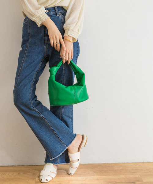 URBAN RESEARCH（アーバンリサーチ）の「One Knot Handle Bag（ハンドバッグ・レディース・グリーン/アイボリー/キャメル/イエロー系その他/インディゴブルー・-）」の3枚目の写真