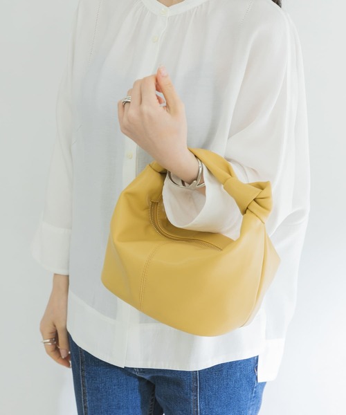 URBAN RESEARCH（アーバンリサーチ）の「One Knot Handle Bag（ハンドバッグ・レディース・グリーン/アイボリー/キャメル/イエロー系その他/インディゴブルー・-）」の18枚目の写真