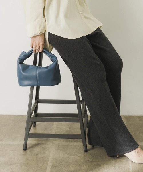 URBAN RESEARCH（アーバンリサーチ）の「One Knot Handle Bag（ハンドバッグ・レディース・グリーン/アイボリー/キャメル/イエロー系その他/インディゴブルー・-）」の19枚目の写真