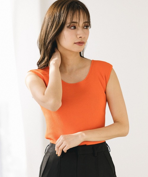 mysty woman(ミスティウーマン)の「ストレッチフィットニットタンク 275130(タンクトップ・レディース・ブラック/ベージュ/オフホワイト/オレンジ/グリーン・FREE)」の5枚目の写真