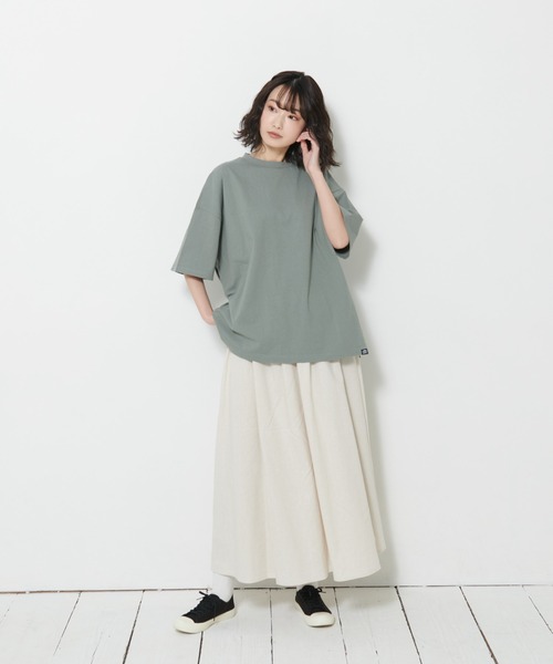 OUTDOOR PRODUCTS APPAREL（アウトドアプロダクツアパレル）の「USAコットン　フォトバックプリントTシャツ　ビッグシルエット（Tシャツ/カットソー・レディース・ブラック/ホワイト/パープル/カーキ・FREE）」の20枚目の写真
