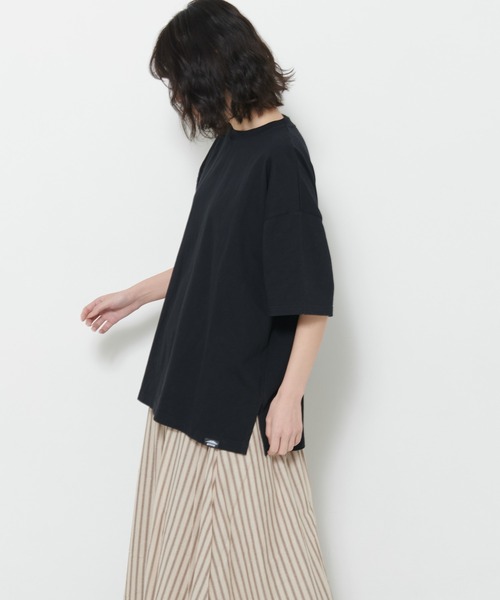 OUTDOOR PRODUCTS APPAREL（アウトドアプロダクツアパレル）の「USAコットン　フォトバックプリントTシャツ　ビッグシルエット（Tシャツ/カットソー・レディース・ブラック/ホワイト/パープル/カーキ・FREE）」の16枚目の写真