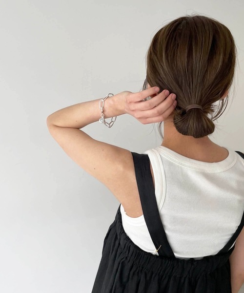 PT（ピーティ）の「Pt(ピーティー) BIGチェーンブレス（ブレスレット・レディース・シルバー/ゴールド・ONE SIZE）」の4枚目の写真