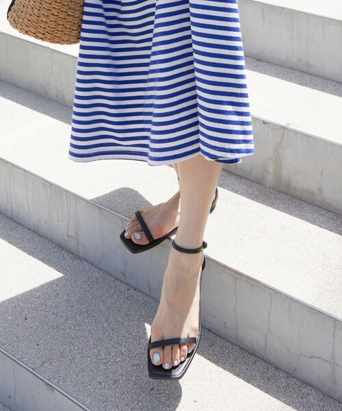 FREAK'S STORE(フリークスストア)の「【WEB限定】フラット2ベルトサンダル(サンダル・レディース・シルバー/ブラック/ベージュ・23.0cm/23.5cm/24.0cm/24.5cm)」の8枚目の写真