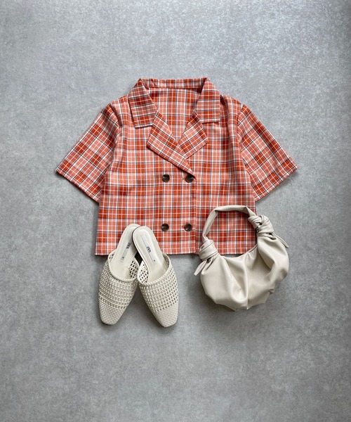 ＪＵＧＬＡＮＳ（ユグランス）の「☆ シーズンムード漂う。チェック柄ショート開衿シャツ　30513A232（シャツ/ブラウス・レディース・ブラック/オレンジ/グリーン・FREE）」の3枚目の写真