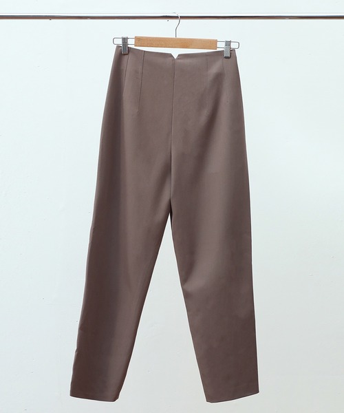 RANDEBOO(ランデブー)の「Pencil pants(スラックス・レディース・ブルー/ブラウン・0/1)」の10枚目の写真