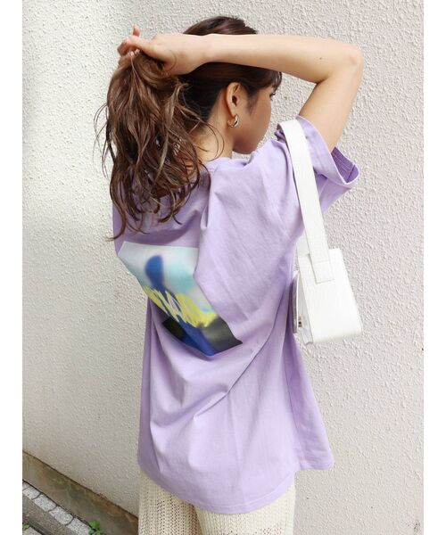 MURUA(ムルーア)の「ブラーフォトTシャツ(Tシャツ/カットソー・レディース・ホワイト/ブラック/パープル・FREE)」の6枚目の写真
