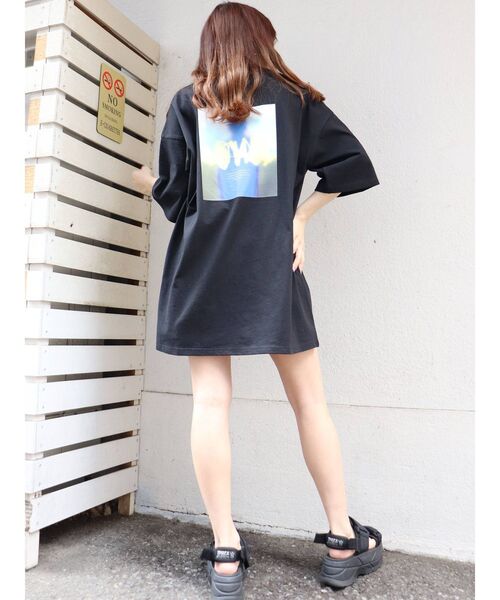 MURUA(ムルーア)の「ブラーフォトTシャツ(Tシャツ/カットソー・レディース・ホワイト/ブラック/パープル・FREE)」の15枚目の写真