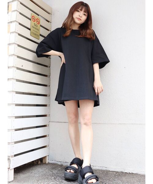 MURUA(ムルーア)の「ブラーフォトTシャツ(Tシャツ/カットソー・レディース・ホワイト/ブラック/パープル・FREE)」の16枚目の写真