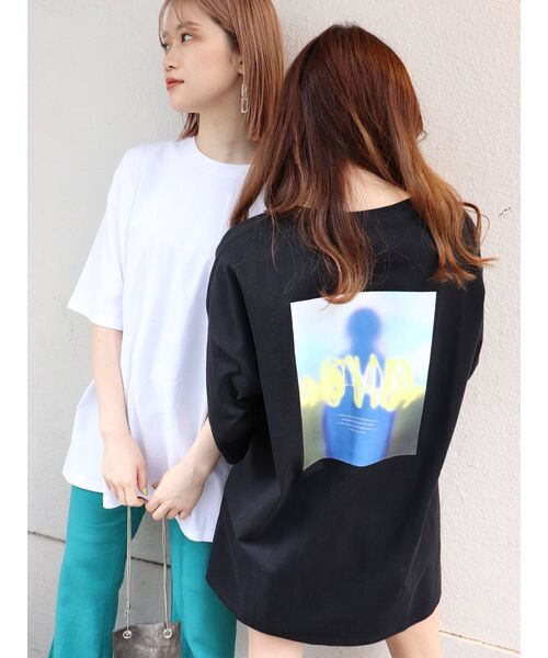 MURUA(ムルーア)の「ブラーフォトTシャツ(Tシャツ/カットソー・レディース・ホワイト/ブラック/パープル・FREE)」の17枚目の写真