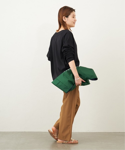 JOURNAL STANDARD（ジャーナルスタンダード）の「《追加2》ナイロンストレッチワイドパンツ（その他パンツ・レディース・ブラック/キャメル/オリーブ・38/40/36）」の4枚目の写真