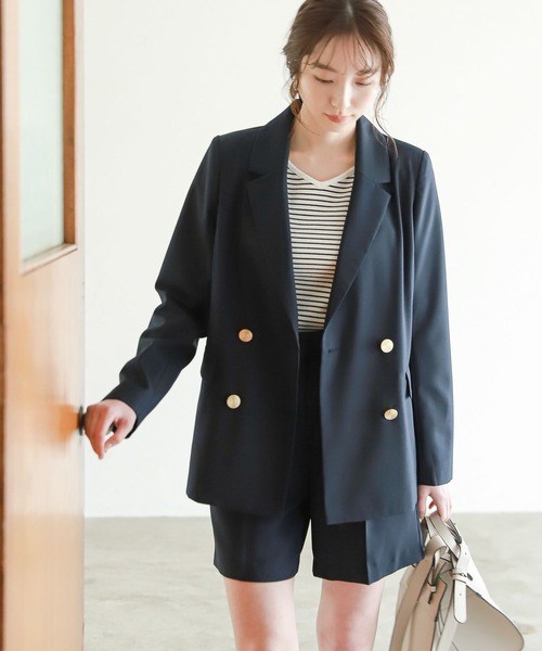 Andemiu（アンデミュウ）の「キンボタンサマージャケット281091（テーラードジャケット・レディース・ベージュ/ネイビー・FREE）」の2枚目の写真