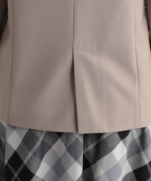 Andemiu（アンデミュウ）の「キンボタンサマージャケット281091（テーラードジャケット・レディース・ベージュ/ネイビー・FREE）」の13枚目の写真