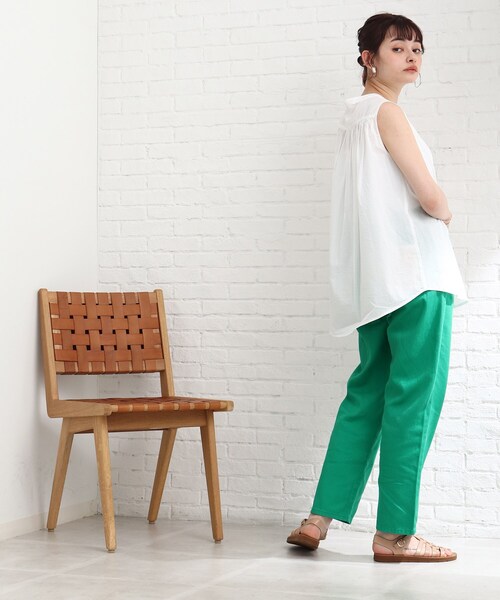 Cutie Blonde（キューティーブロンド）の「◆ノースリギャザーブラウス（シャツ/ブラウス・レディース・オフホワイト/ブラック/グリーン/ダークオレンジ・00）」の17枚目の写真