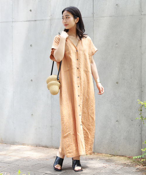 journal standard L'essage(ジャーナルスタンダードレサージュ)の「両ポケットショートスリーブVネックワンピース(ワンピース・レディース・ブラック/イエロー/ブラウン/ホワイト・36/38)」の11枚目の写真