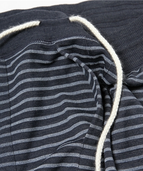 SHIPS(シップス)の「★★【SN】: プリント ビーチ ショーツ(その他パンツ・メンズ・オリーブ/ネイビー・LARGE/X-LARGE/MEDIUM/SMALL)」の3枚目の写真