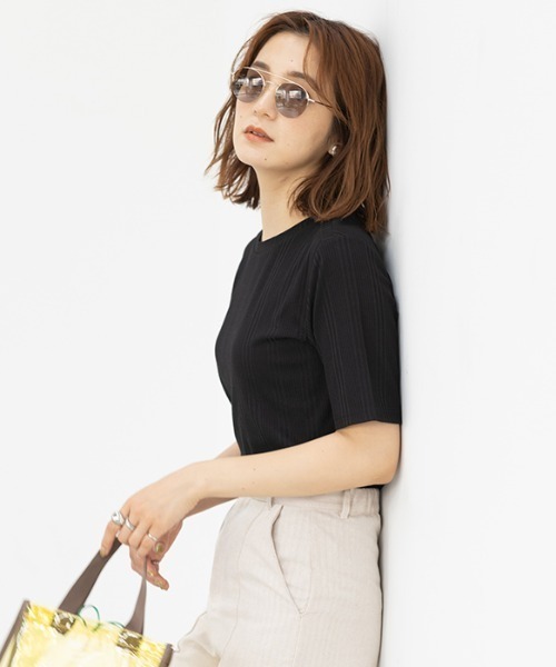 GeeRA（ジーラ）の「ランダムリブ上品Ｔシャツ（Tシャツ/カットソー・レディース・ブラック/オフホワイト/ベージュ/ブルー・MEDIUM/LARGE/X-LARGE）」の9枚目の写真