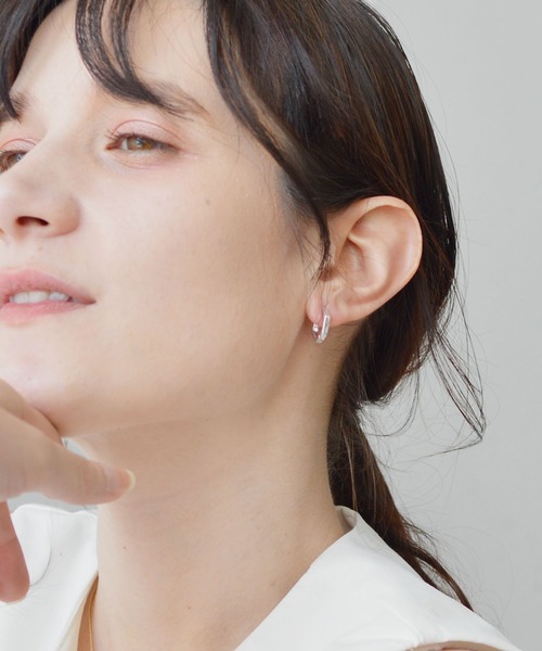 ma chere Cosette?(マシェールコゼット)の「六角形ミニフープピアス/ニッケルフリー(ピアス(両耳用)・レディース・シルバー・FREE)」の2枚目の写真