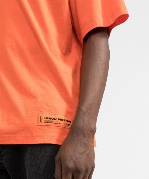 HERON PRESTON(ヘロンプレストン)の「【HERON PRESTON】SS TEE REG LOGO RECYCLED(Tシャツ/カットソー・メンズ・ブラック/オレンジ・M/L)」の12枚目の写真