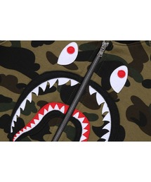 A BATHING APE（アベイシングエイプ）の「1ST CAMO SHARK PATCH ZIP