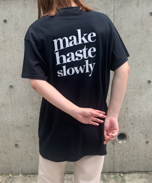 CLEA(クレア)の「【GILDAN】アソートロゴオーバーサイズ半袖Tシャツ(Tシャツ/カットソー・レディース・ホワイト/ブラック/ダークブラウン/ピンク/ホワイト系その他/ナチュラル/ホワイト系その他2・M/L)」の4枚目の写真