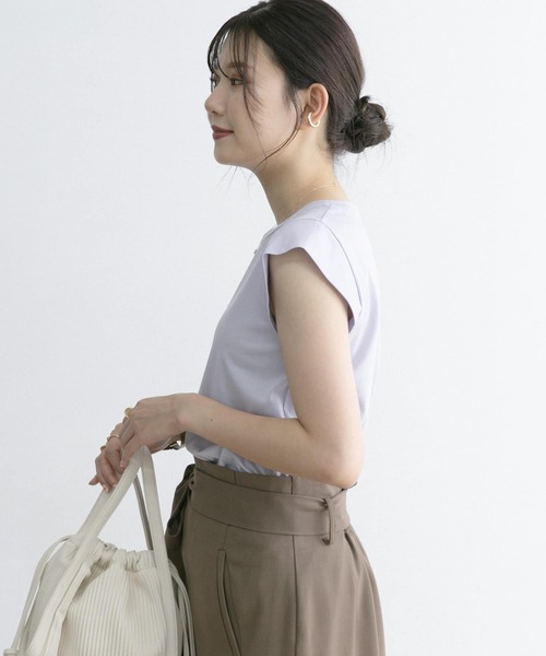 URBAN RESEARCH ROSSO(アーバンリサーチロッソ)の「フレンチTシャツ(Tシャツ/カットソー・レディース・チャコールグレー/ブラック/オフホワイト/ラベンダー・FREE)」の17枚目の写真