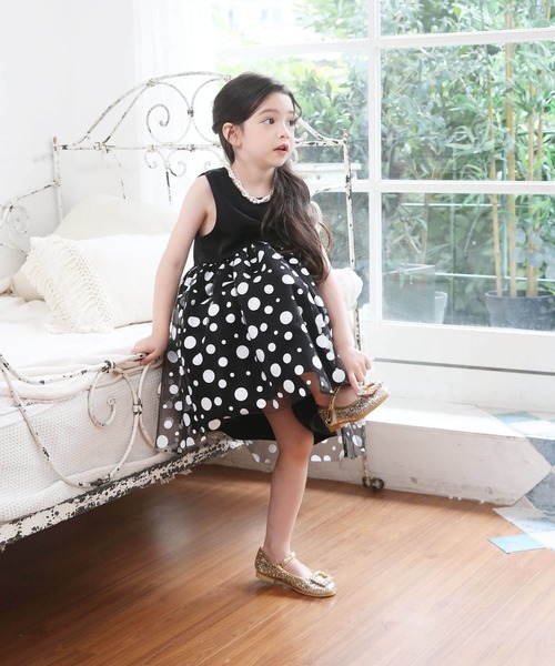 Rora(ローラ)の「ゆめキラ フォーマルシューズ(パンプス・キッズ・ゴールド・20.0cm/17.0cm/21.0cm/18.0cm/19.0cm/16.0cm)」の4枚目の写真