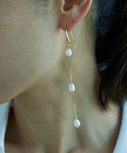 ROPE'（ロペ）の「淡水パールロングピアス（ピアス（両耳用）・レディース・ゴールド・FREE）」の6枚目の写真