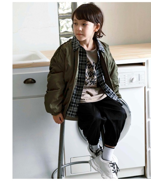 ANAP kids(アナップキッズ)の「ボリュームMA-1(MA-1・キッズ・ブラック/カーキ/アイボリー・110cm/120cm/130cm)」の10枚目の写真
