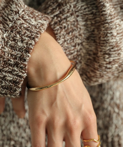 select MOCA（セレクトモカ）の「スリムバングル（バングル/リストバンド・レディース・ゴールド/シルバー・FREE）」の2枚目の写真