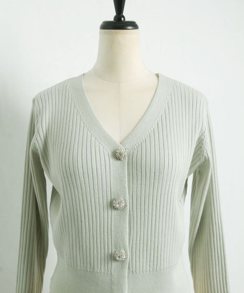 tocco closet（トッコ　クローゼット）の「フラワービジュー付きショート丈リブニットカーディガン（カーディガン/ボレロ・レディース・チャコール/ミント/オフホワイト/ブラック/サックスブルー/ピンク/レモンイエロー・M）」の13枚目の写真